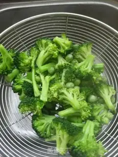Make Pork pea broccoli salad step 8