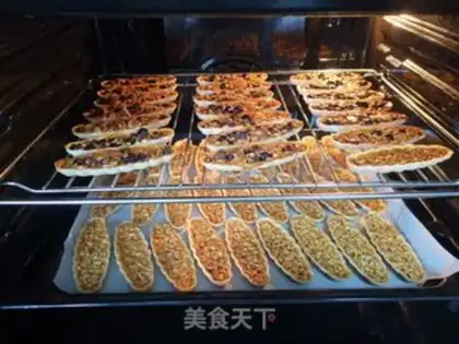 Make Caramel almonds, peanut-crumb rice step 17