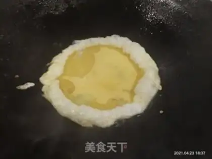 Make Tomato fried eggs step 3