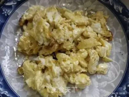 Make Tomato fried eggs step 4