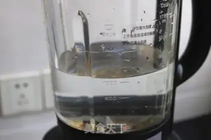 Make Three-coloured quinoa soy sauce step 2