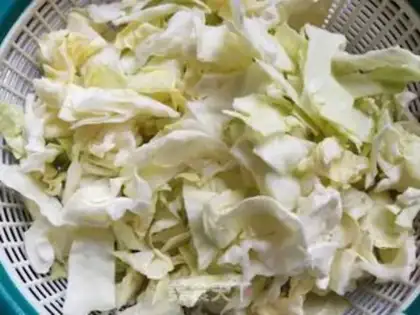 Make Tomato and cabbage step 0