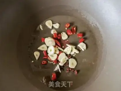 Make Little pepper garlic petals step 9