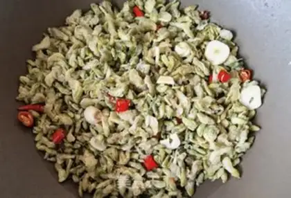 Make Little pepper garlic petals step 11