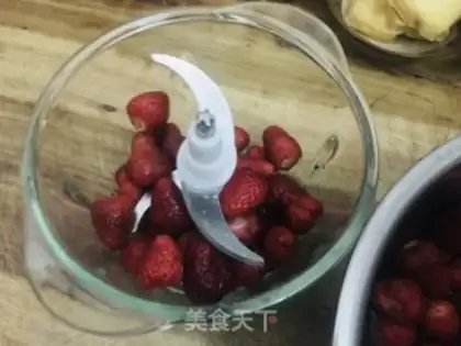 Make Strawberry sauce step 1