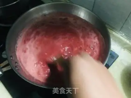 Make Strawberry sauce step 2