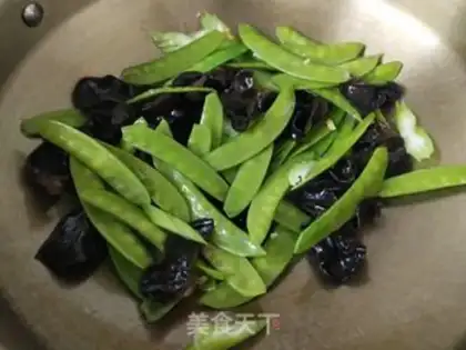 Make Screech, Dutch beans step 2