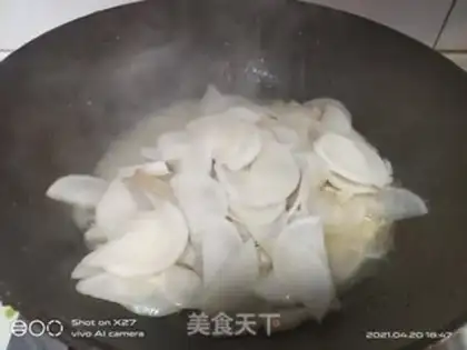 Make Five flowers for radish step 5