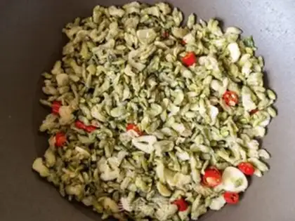 Make Little pepper garlic petals step 13