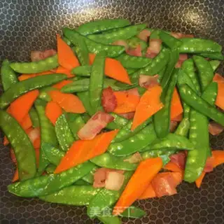 Make Bacon fried Dutch beans step 6
