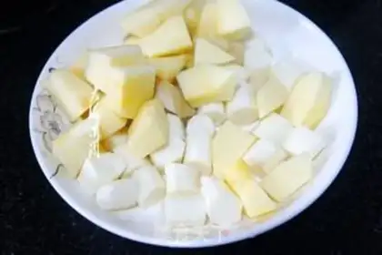 Make The cranberry pear soup step 1