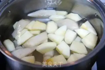 Make The cranberry pear soup step 2