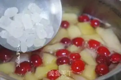 Make The cranberry pear soup step 4
