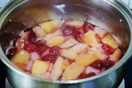 Make The cranberry pear soup step 5