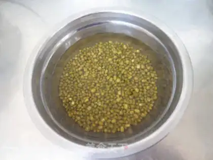 Make Green bean lilies step 4