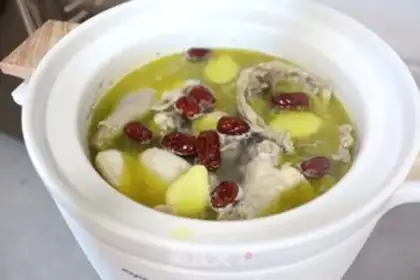 Make Red-tree worm weed chicken soup step 6