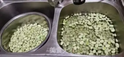 Make Sour bean petal soup step 7