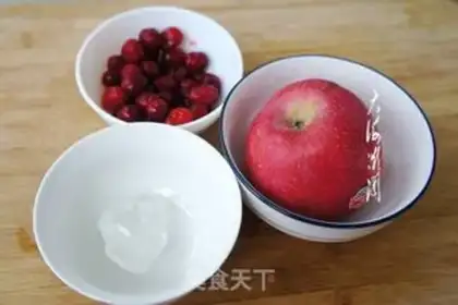 Make Cranberry ice cream apple soup step 0