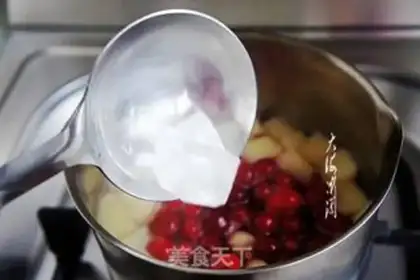 Make Cranberry ice cream apple soup step 4