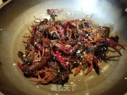 Make Garlic lobster step 4