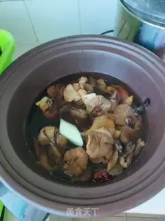 Make Twin mushroom chicken soup step 11