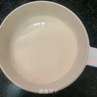 Make Peach glue on milk step 1