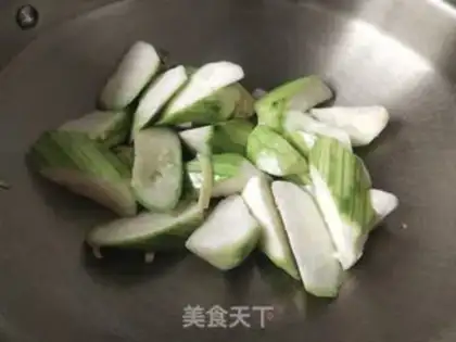 Make Oil clams and smelts step 3