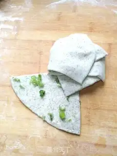 Make Wing-nam beef soup with onion cakes step 15