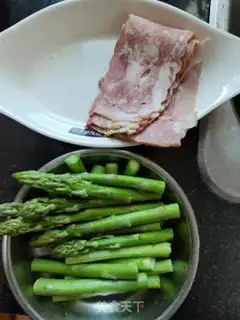 Make Bacon rolls step 0