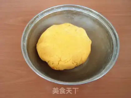 Make Chocolate pumpkin ball step 4