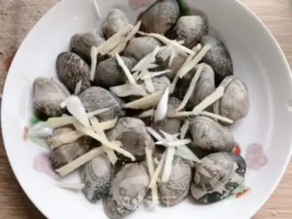 Make Onion clams step 3