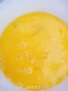Make Tomato eggs and scissors step 4