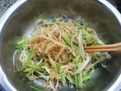 Make The celery green bean sprouts step 7