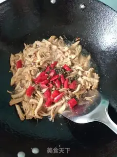 Make Spicy chicken silk step 7
