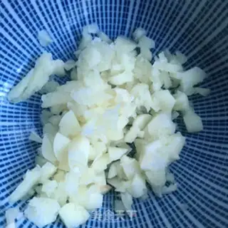 Make Tea and oil and broccoli step 3