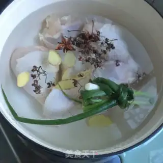 Make Spicy hands tore chickens step 2