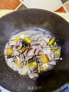 Make The mackerel burns the garlic step 2