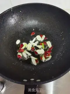 Make Old sprouts, fried eggs step 6
