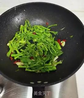 Make Old sprouts, fried eggs step 8