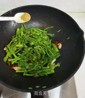 Make Old sprouts, fried eggs step 9