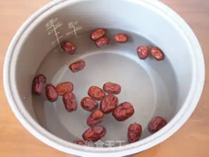 Make Apple date congee step 4