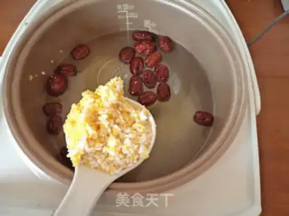 Make Apple date congee step 5