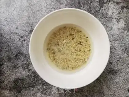 Make Quinos, sweet potatoes, rice congee step 1