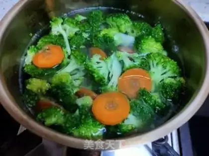 Make ♪ West blue flowers with carrots ♪ step 3