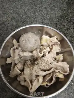Make Boiled beef pans with fresh water step 3