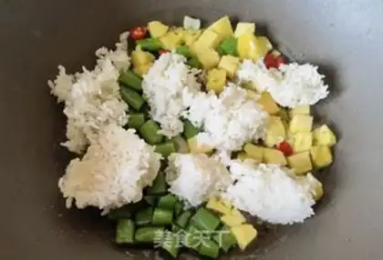 Make Pineapple sweet rice step 6