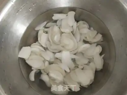 Make Milk, red, ice cream step 0