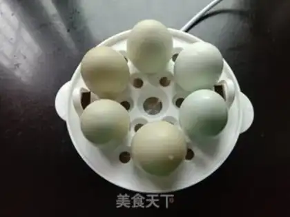 Make Frozen eggs step 1