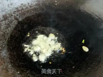 Make Tomato fried eggs step 3