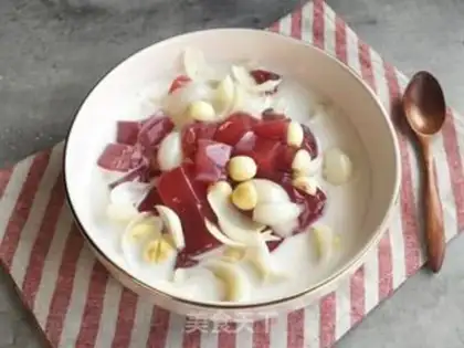Make Milk, red, ice cream step 11